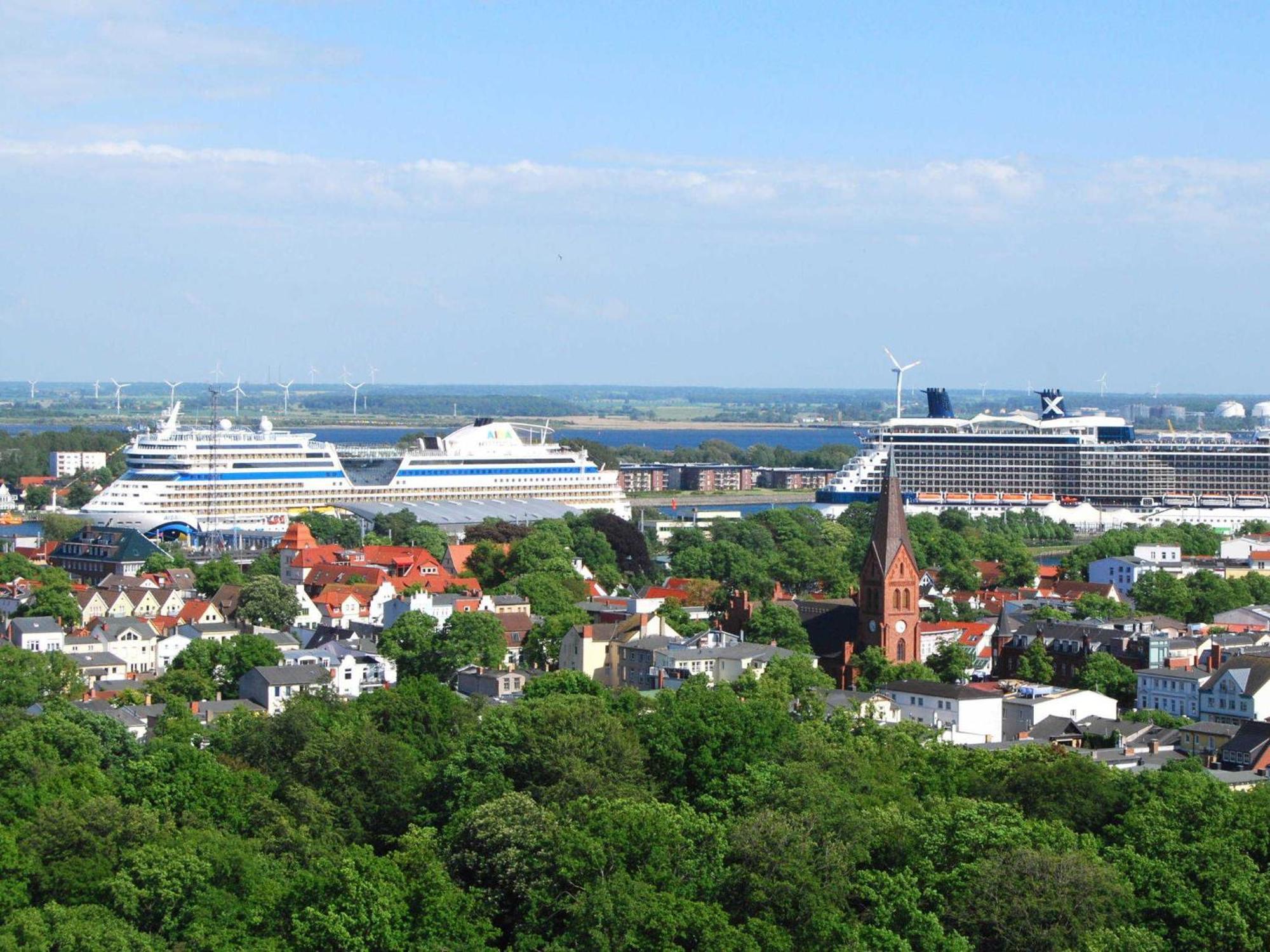 Ferienwohnung Warnemuende Am Kurpark Rostock Buitenkant foto